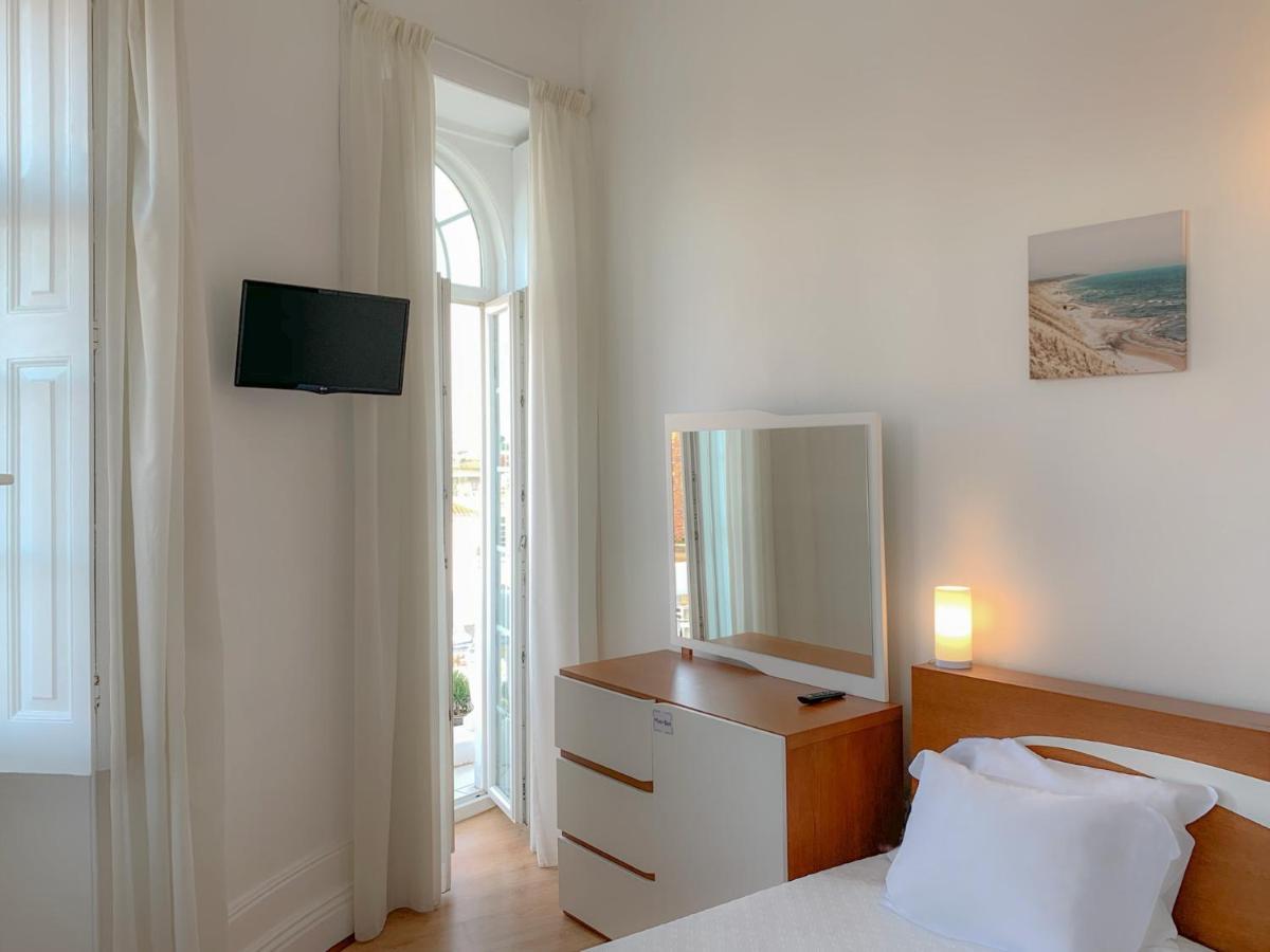 Guesthouse Tricana De Aveiro Bagian luar foto