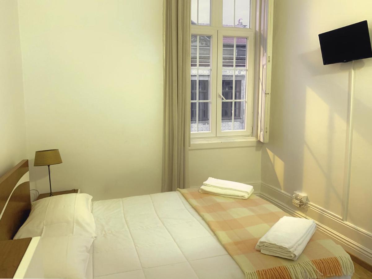 Guesthouse Tricana De Aveiro Bagian luar foto