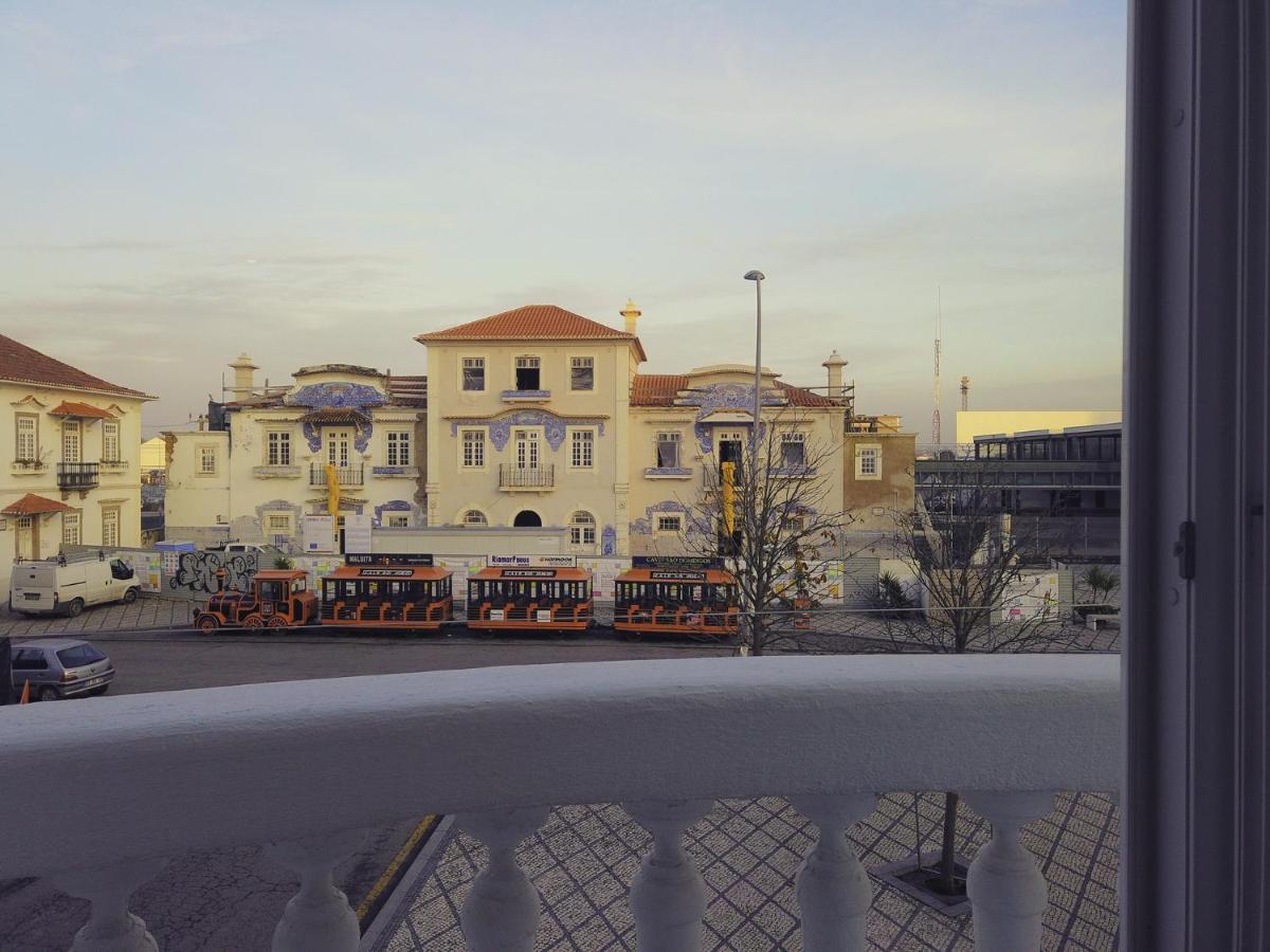 Guesthouse Tricana De Aveiro Bagian luar foto