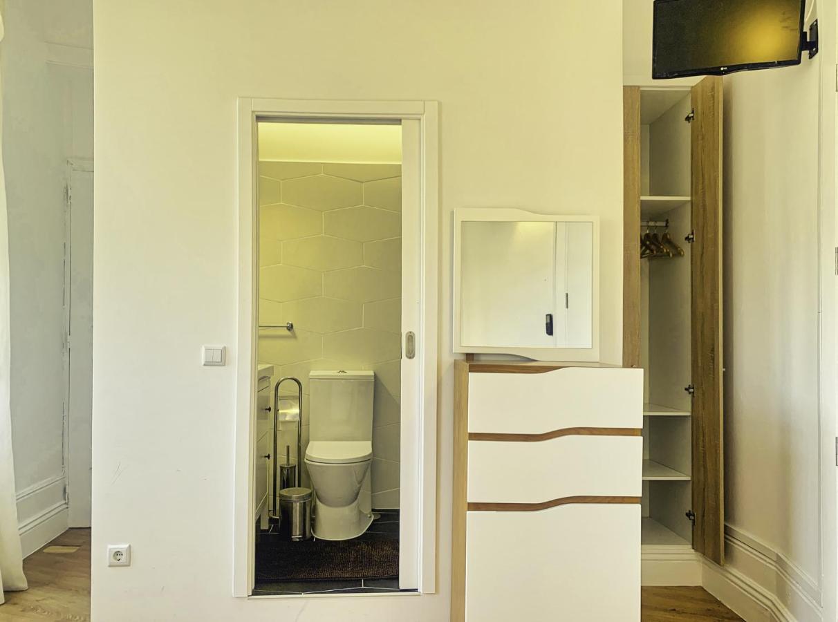 Guesthouse Tricana De Aveiro Bagian luar foto